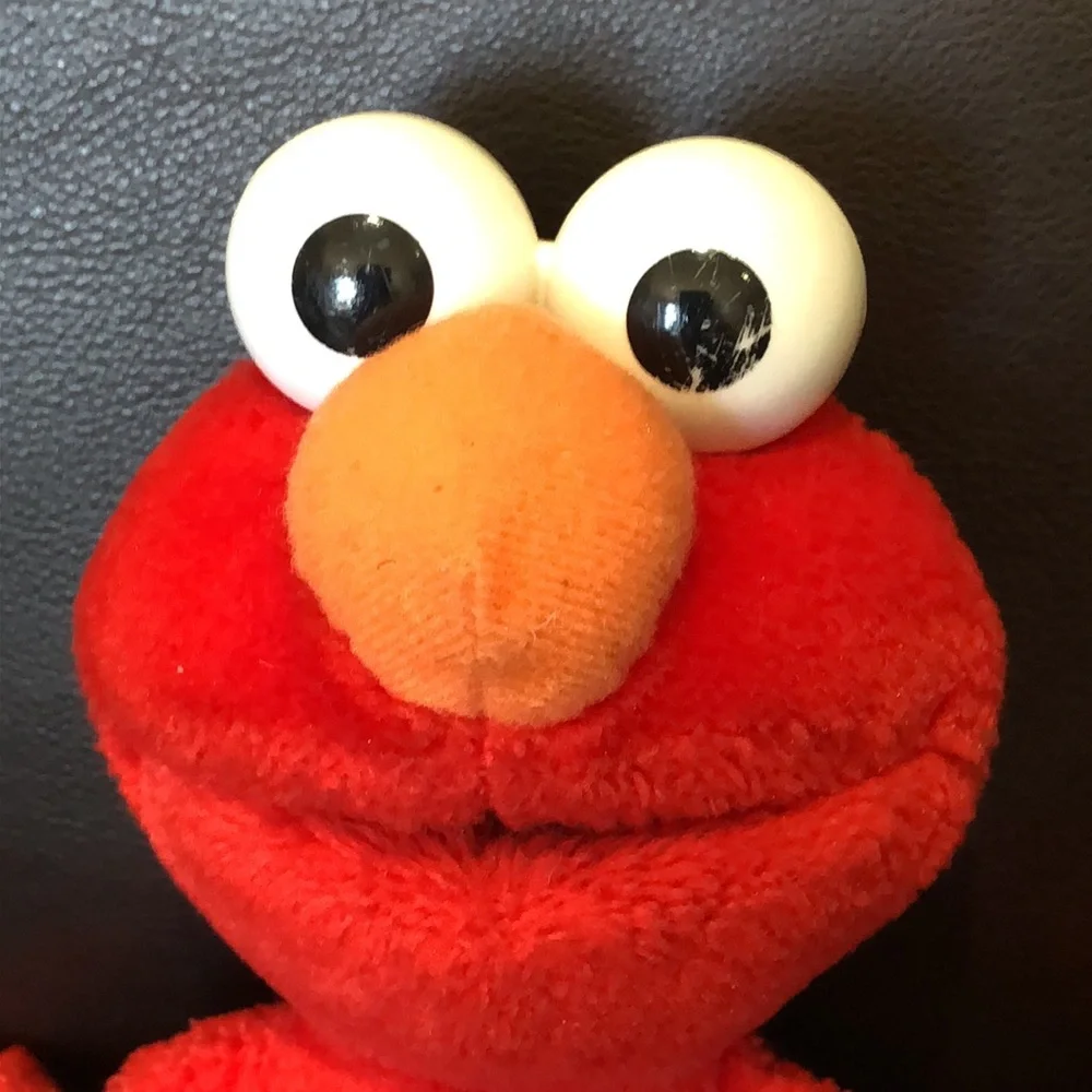 Elmo! Stuffed animal. Vintage! Original Jim Henson toy. 10” long. - Picture 2 of 3